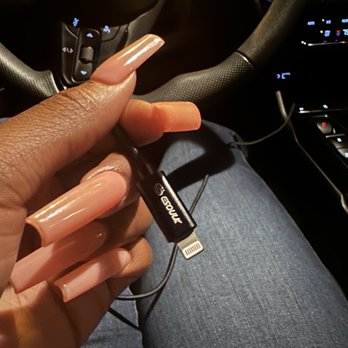 Golden Nail Lounge - Pflugerville - My perfect summer pink - Nail Salons Near Me - Pflugerville, Texas