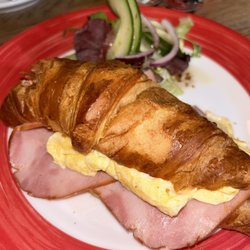 Het Karbeel - Ham and cheese croissant