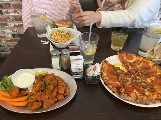 Main Street Kitchen & Tap by null