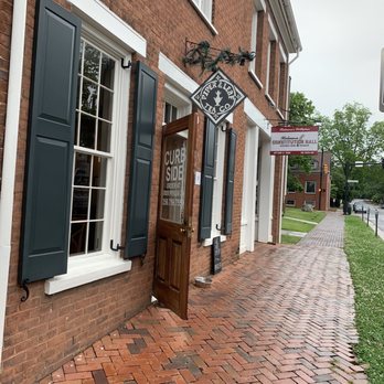 Piper and Leaf Tea - the entrance to the building - Tea Rooms Near Me - Huntsville, Alabama
