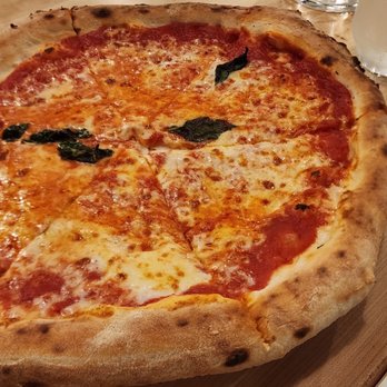 Vecchia Nuova - Plain pizza with extra virgin olive oil - Pizza Near Me - Phoenixville, Pennsylvania