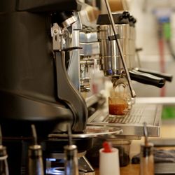 Dark Ritual Coffee Roasters - Espresso machine
