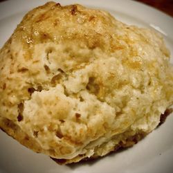 Low Gap Cafe - House biscuits with honey butter