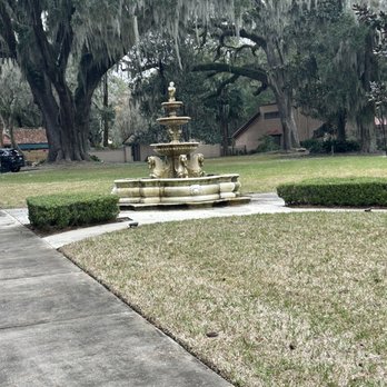 The Club Continental - Fountain on other side of the entrance. - Bed & Breakfast Near Me - Orange Park, Florida The Club Continental - Fountain on other side of the entrance. - Bed & Breakfast Near Me - Orange Park, Florida