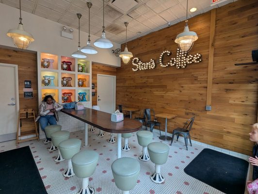 Stan's Donuts & Coffee by null