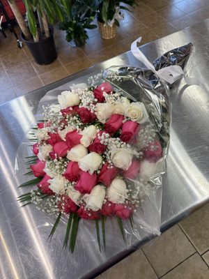 Fozia's Flowers by null