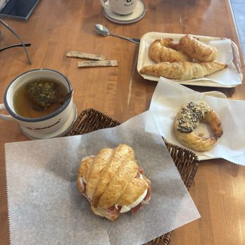 La Mantequeria - Prosciutto y burrata croissant y media lunas - Bakeries Near Me - Fort Lauderdale, Florida