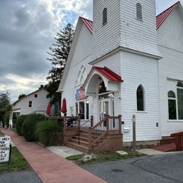 Restaurant building and entrance