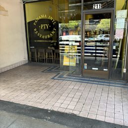 This is the front of the restaurant This is the front of the restaurant