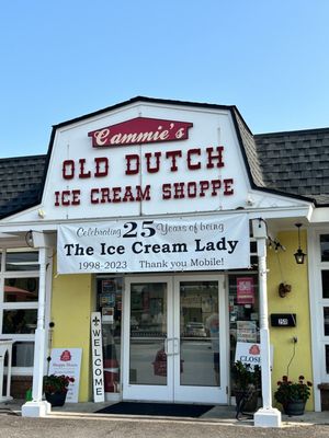 Cammie's Old Dutch Ice Cream Shoppe by null