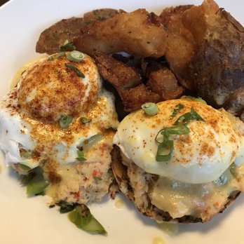 Benedict's - Crab & asparagus Benedict - Breakfast & Brunch Near Me - Wayzata, Minnesota Benedict's - Crab & asparagus Benedict - Breakfast & Brunch Near Me - Wayzata, Minnesota