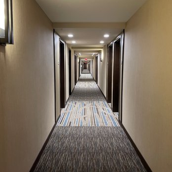 Hyatt Place Niagara Falls - Hallway - Hotels Near Me - Niagara Falls, New York