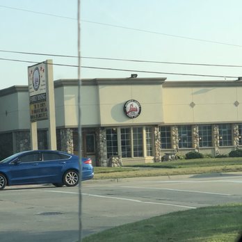Leo's Coney Island - American Near Me - Warren, Michigan