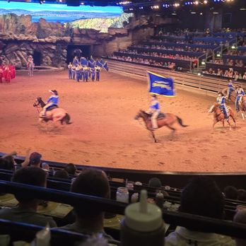 Dolly Parton's Stampede - Show - Performing Arts Near Me - Branson, Missouri
