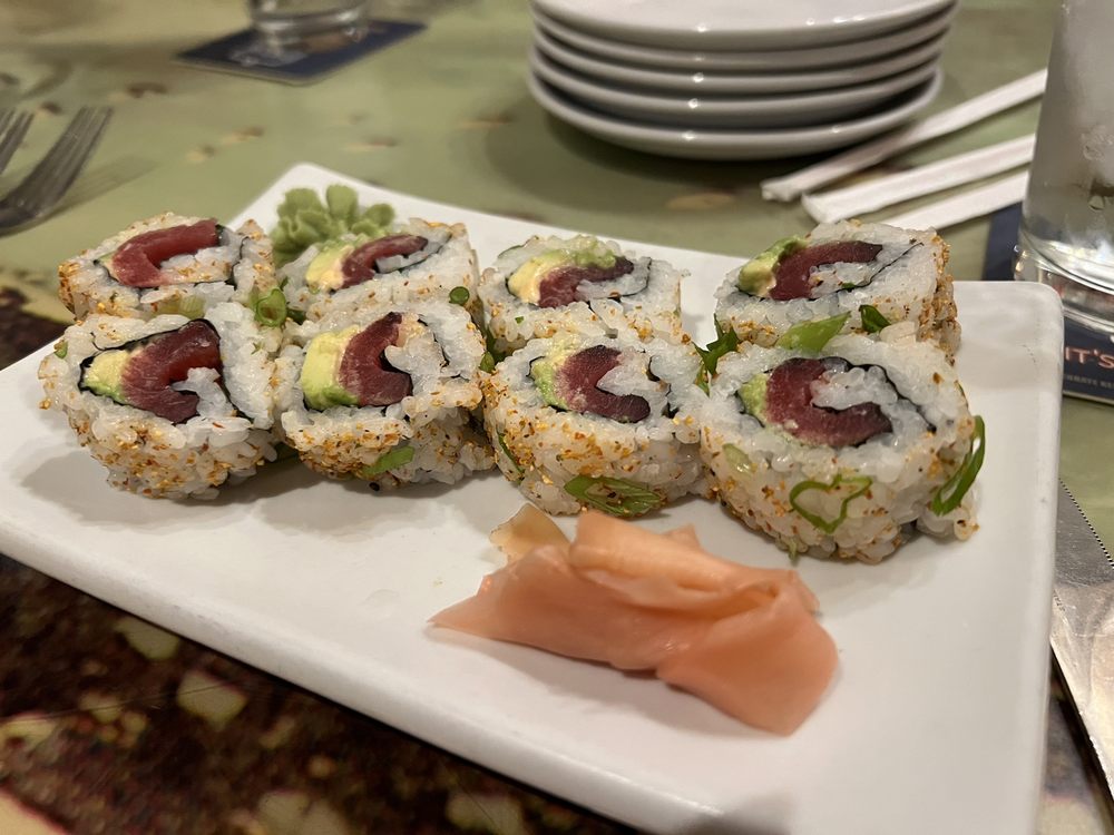 Food from Noa Noa Spikes Beach Grill