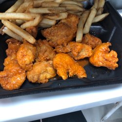 Wnb Factory Wings & Burger - 10 pc Boneless Wings & Fries Combo