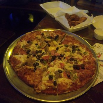 Pizzaville - Pizza Near Me - Bakersfield, California