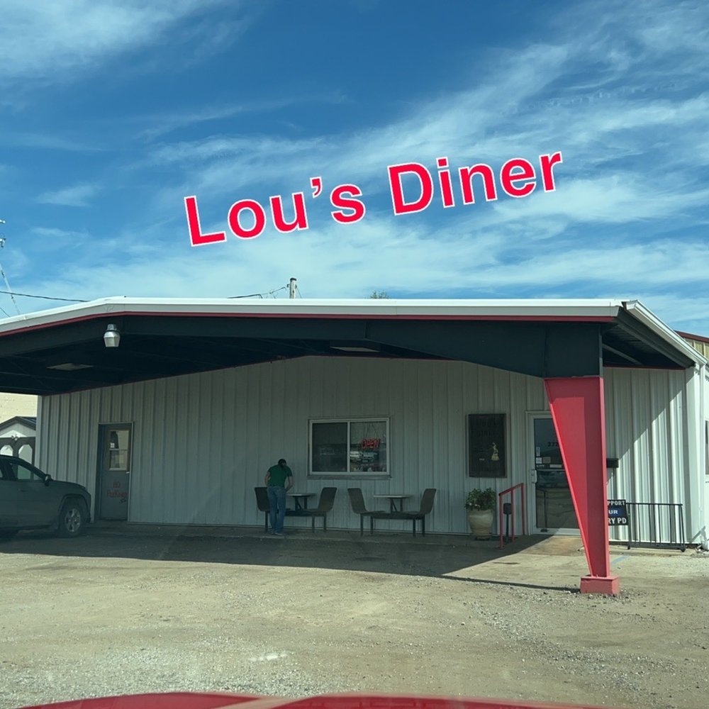 Lou's Diner - Ouside - Breakfast & Brunch Near Me - Perry, Iowa