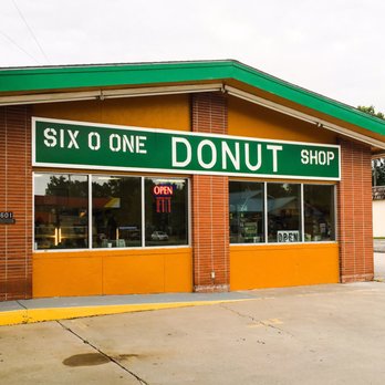 Six O One Donut Shop - Storefront of Six O One Donut Shop - Donuts Near Me - Pittsburg, Kansas