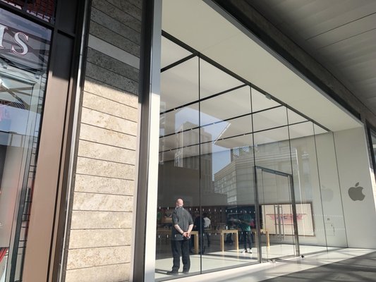 APPLE - Updated May 2026 - South John Street, Liverpool, Merseyside ...