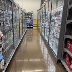 Walmart Neighborhood Market - More clean aisles