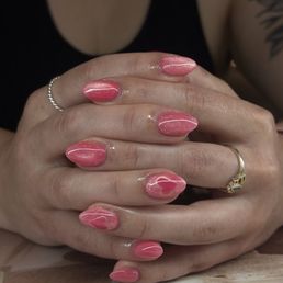 Cat eye manicure with hearts! Cat eye manicure with hearts!