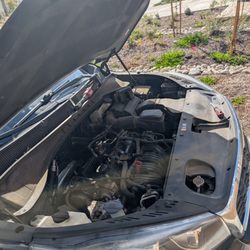 Ray's Mobile Mechanic - Working on my valve cover