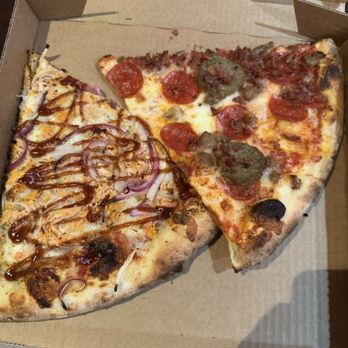 Theos Hot Pizza - The best pizza in PB since Hoboken closed, tis gooooood!!! - Pizza Near Me - San Diego, California Theos Hot Pizza - The best pizza in PB since Hoboken closed, tis gooooood!!! - Pizza Near Me - San Diego, California