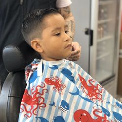 Halftime Barber - Haircut