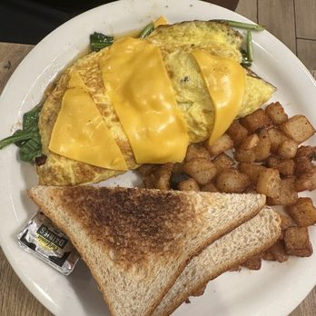 Aloha Kitchen - Meat omelette with spinach and toast - Breakfast & Brunch Near Me - Honolulu, Hawaii