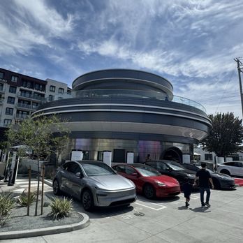 Tesla Diner - Tesla diner - Diners Near Me - West Hollywood, California Tesla Diner - Tesla diner - Diners Near Me - West Hollywood, California