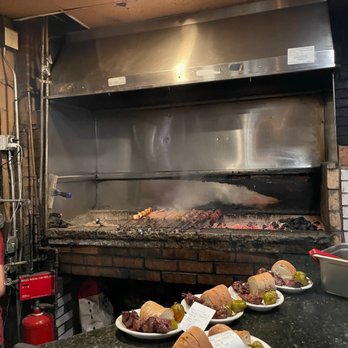 Santarpio's Pizza - Pizza Near Me - Boston, Massachusetts