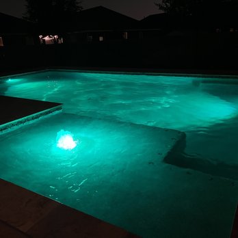 Denali Pools - Night time pool with lights and bubbler - Pool & Hot Tub Service Near Me - Cedar Park, Texas Denali Pools - Night time pool with lights and bubbler - Pool & Hot Tub Service Near Me - Cedar Park, Texas