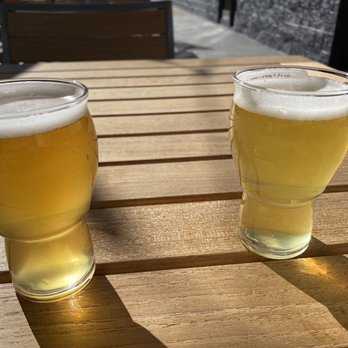 Dot & Line Brewing Company - Heffenwiezen and Brut IPA - Breweries Near Me - Fort Wayne, Indiana Dot & Line Brewing Company - Heffenwiezen and Brut IPA - Breweries Near Me - Fort Wayne, Indiana
