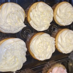 Jayla’s Sweet Treats - Vanilla Cupcakes