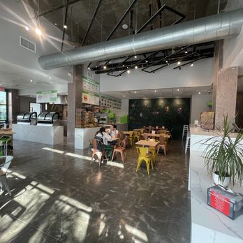 Hi Bakery - Nice open area inside - Bakeries Near Me - Los Angeles, California