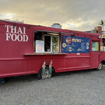 Thai Food By Suri - Food Trucks Near Me - Lahaina, Hawaii