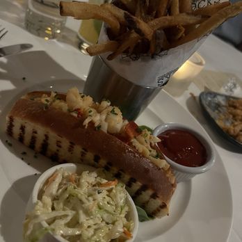 Docks Oyster Bar - Midtown East, NYC - Seafood Near Me - New York, New York