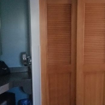 Adelaide Inn - Closet - Hotels Near Me - Paso Robles, California