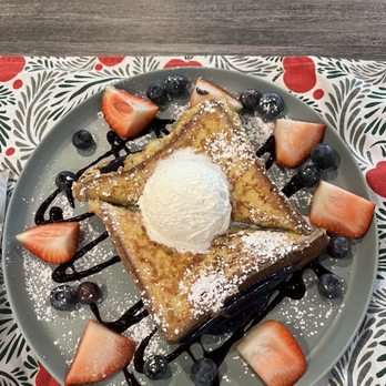 Wara Cafe - Ube French Toast - Cafes Near Me - Chino, California