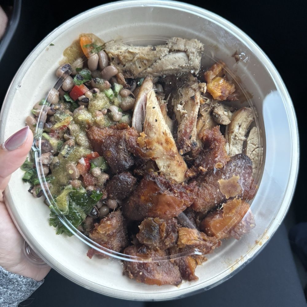 Create your own bowl, Chicken, Jollof rice, Plantains, Black Eyed Pea Salad, Peanut sauce, medium hot sauce(parsley based) Create your own bowl, Chicken, Jollof rice, Plantains, Black Eyed Pea Salad, Peanut sauce, medium hot sauce(parsley based)