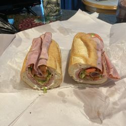 Lindy's Market - Excellent Large Italian sub