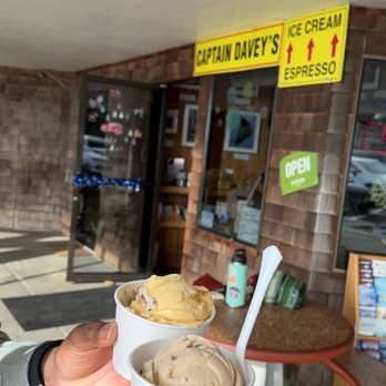 Captain Davey's Ice Cream & Espresso - Front of the ice cream shop area and 2 cups of ice cream - Coffee & Tea Near Me - Bodega Bay, California