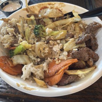Soba Asian Kitchen - Steak, white rice, veggies, sesame garlic sauce - Japanese Near Me - Cleveland Heights, Ohio Soba Asian Kitchen - Steak, white rice, veggies, sesame garlic sauce - Japanese Near Me - Cleveland Heights, Ohio