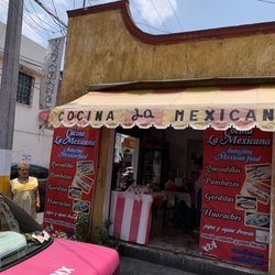Cocina la Mexicana - Outside