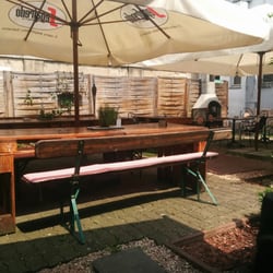 Pizzeria Palazzo Ristorante - Gepflegter Biergarten