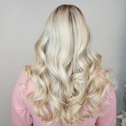 Bella Tresse Salon - Blonde bombshell by Kristine