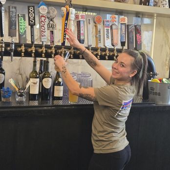 Birdeez - Coolest bartender Savanna - Recreation Centers Near Me - Reno, Nevada