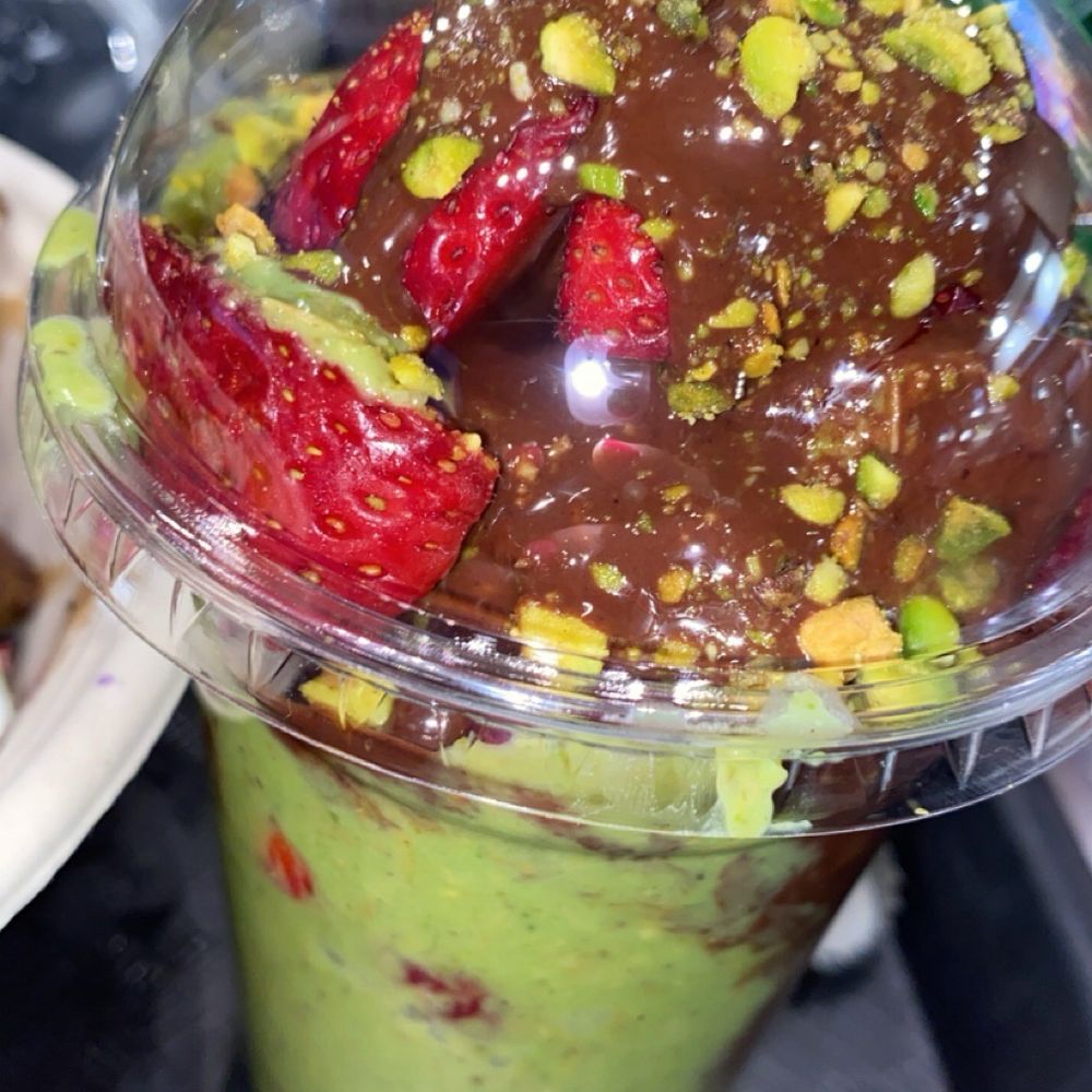 Pasha Express - Dubai Chocolate strawberries - Mediterranean Near Me - San Antonio, Texas