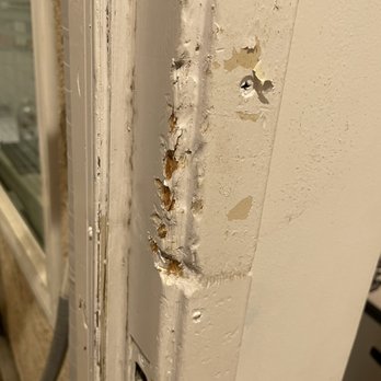 Qshark Moving - Damaged door frame - Movers Near Me - Irvine, California Qshark Moving - Damaged door frame - Movers Near Me - Irvine, California